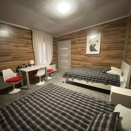 Hostel Piaseczno П'ясечно Екстер'єр фото