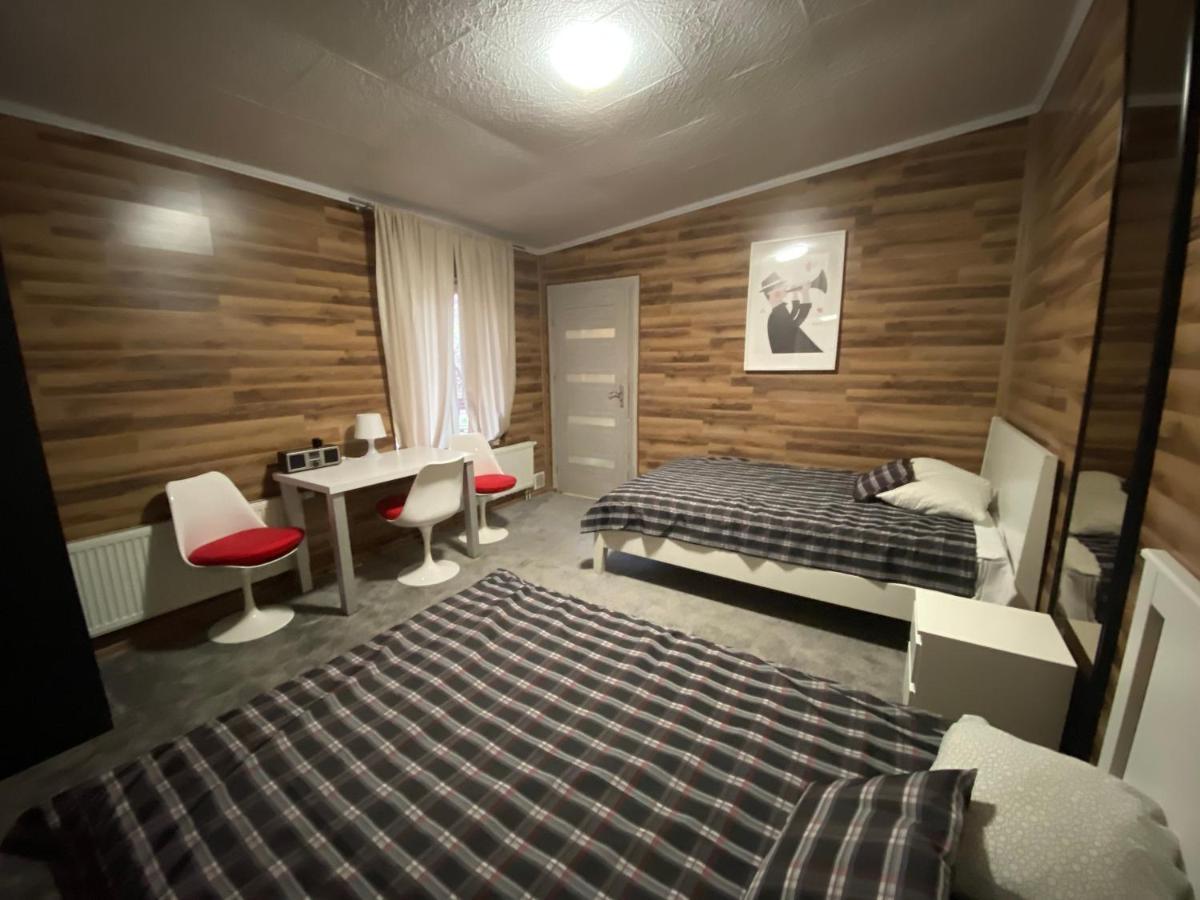 Hostel Piaseczno П'ясечно Екстер'єр фото