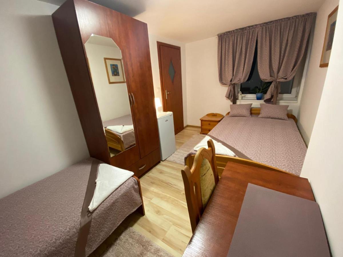 Hostel Piaseczno П'ясечно Екстер'єр фото